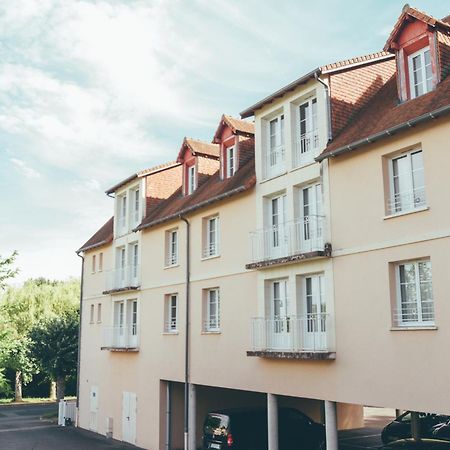 Terres de France - Appart'Hôtel La Roche-Posay Exterior foto